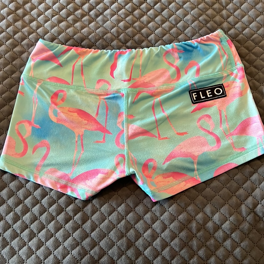 OG flamingo Fleo reward shorts